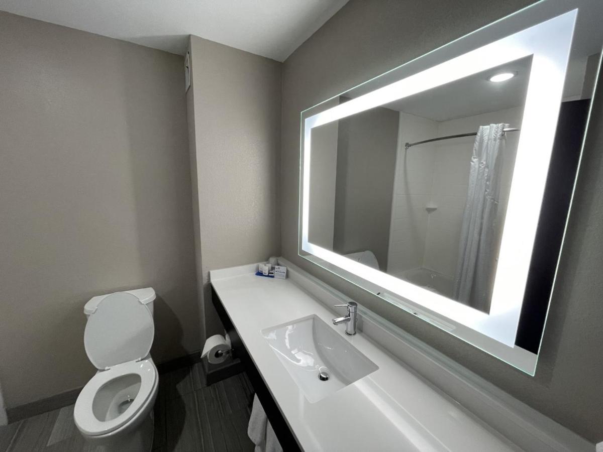 Holiday Inn Express Hotel And Suites Ada By Ihg Dış mekan fotoğraf