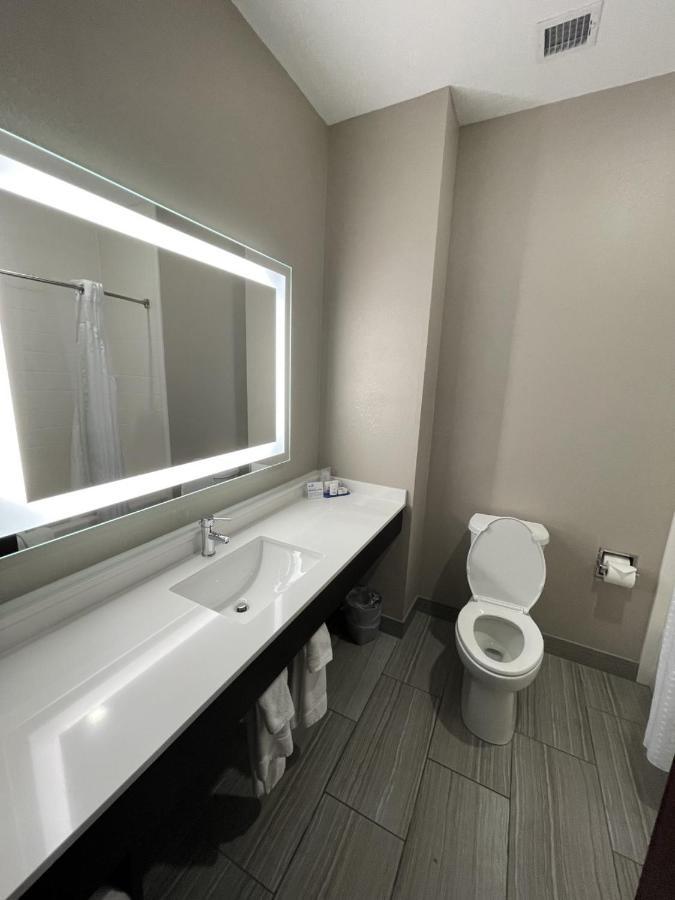 Holiday Inn Express Hotel And Suites Ada By Ihg Dış mekan fotoğraf