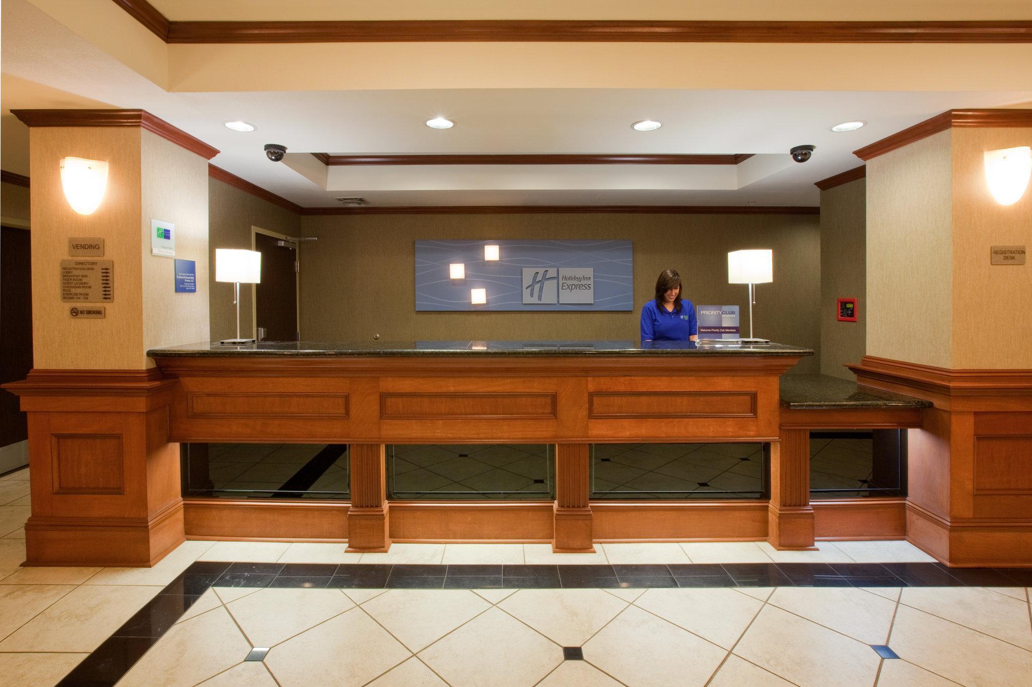 Holiday Inn Express Hotel And Suites Ada By Ihg Dış mekan fotoğraf