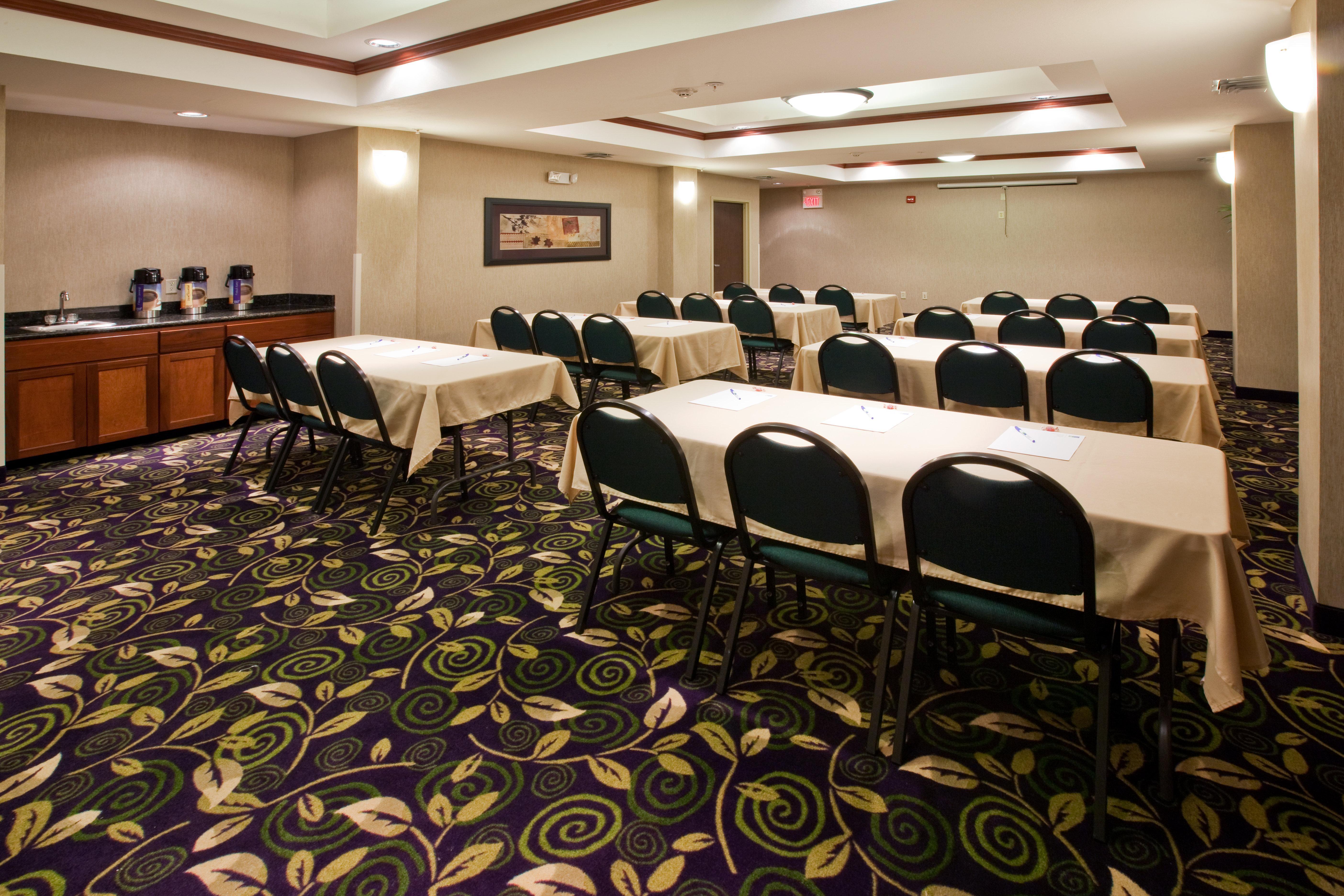 Holiday Inn Express Hotel And Suites Ada By Ihg Dış mekan fotoğraf